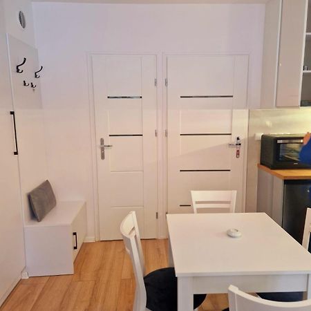 Apartament Przy Deptaku يلينيا غورا المظهر الخارجي الصورة