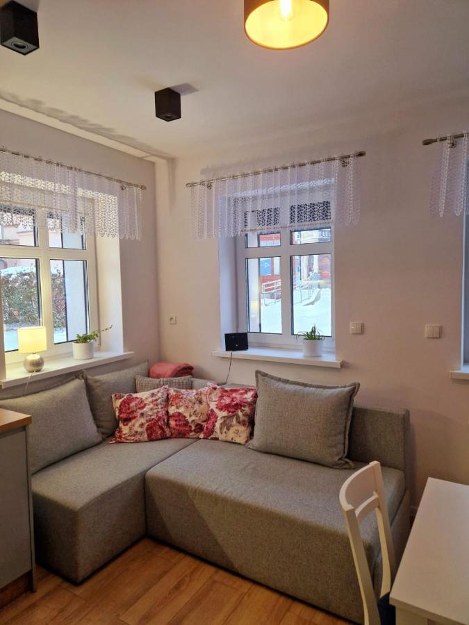 Apartament Przy Deptaku يلينيا غورا المظهر الخارجي الصورة