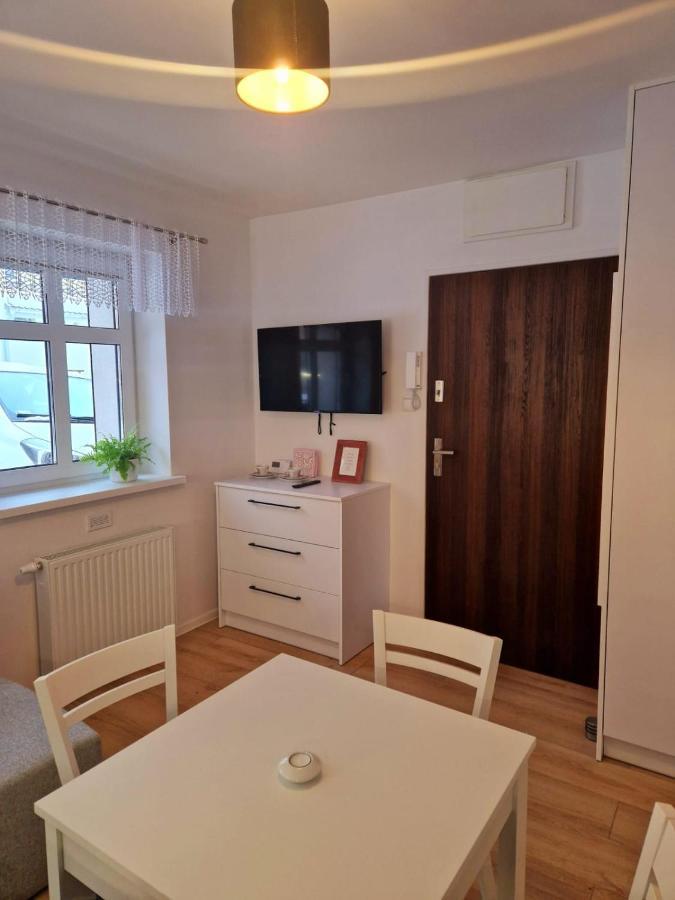 Apartament Przy Deptaku يلينيا غورا المظهر الخارجي الصورة