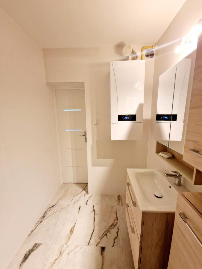 Apartament Przy Deptaku يلينيا غورا المظهر الخارجي الصورة