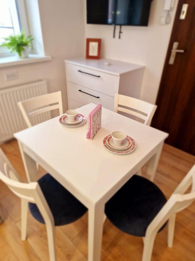 Apartament Przy Deptaku يلينيا غورا المظهر الخارجي الصورة